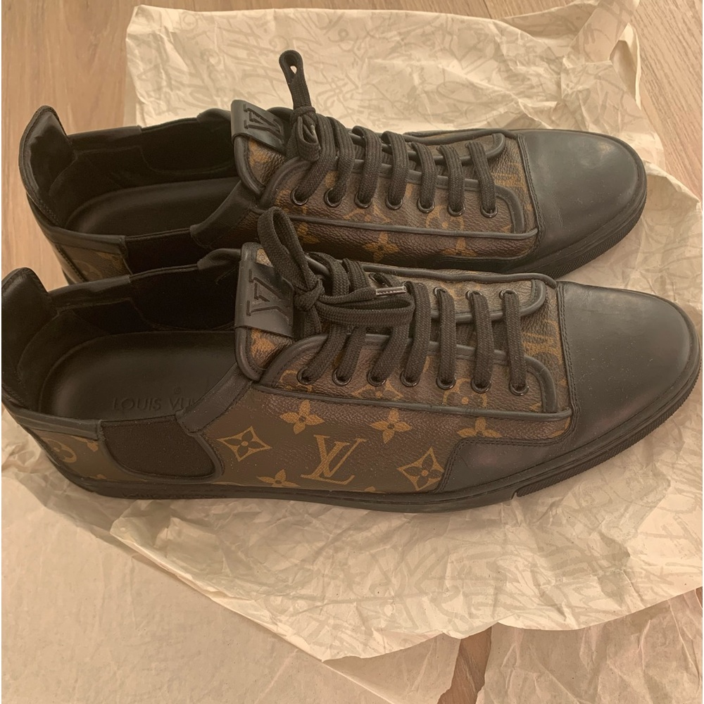 Men’s Louis Vuitton sneakers. Size 10 1/2